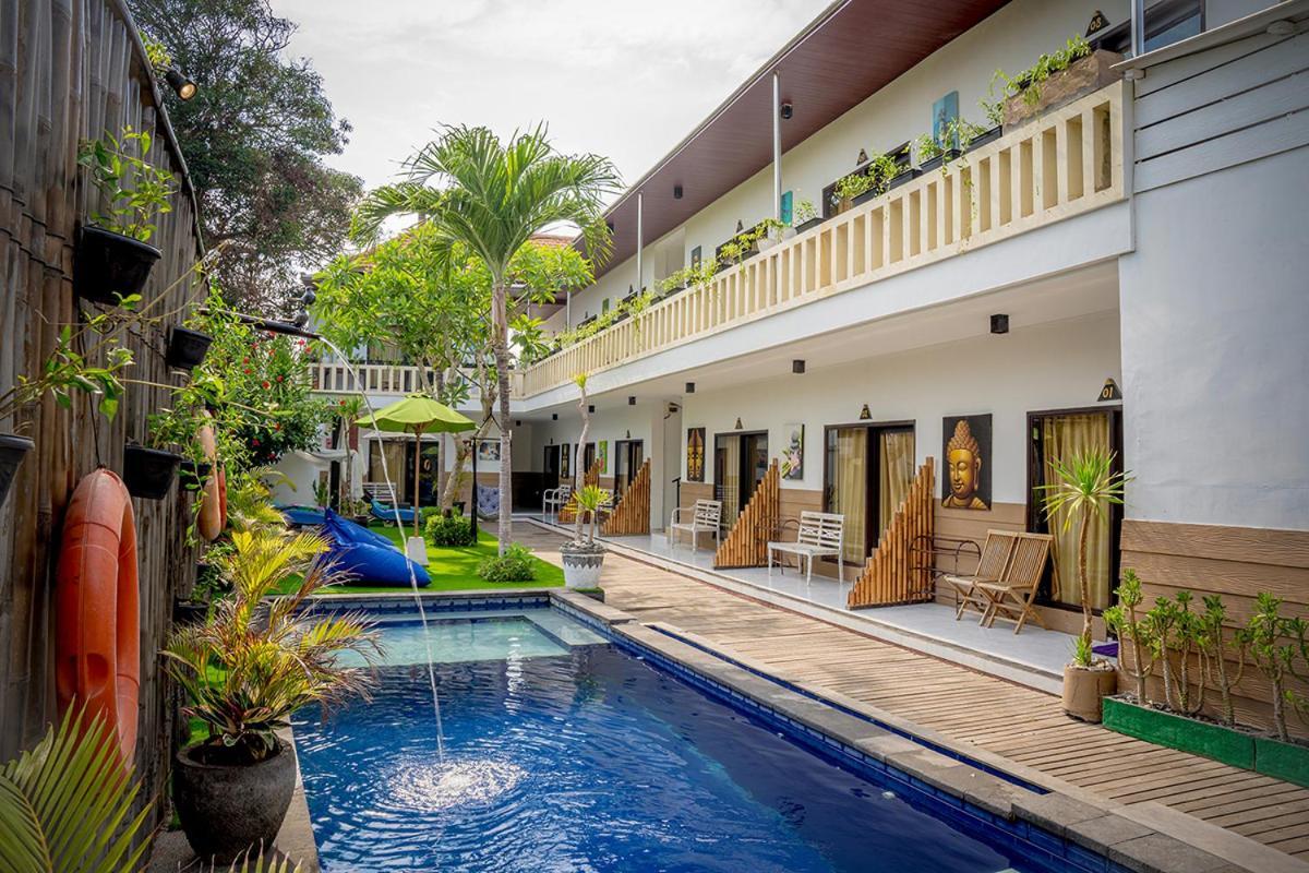 Oasis Lembongan Hotel Nusa Lembongan  Exterior photo